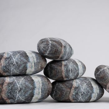 pebble floor stong pillows 4208