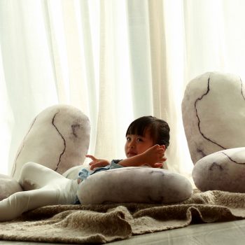 stone shaped floor pillows 4229